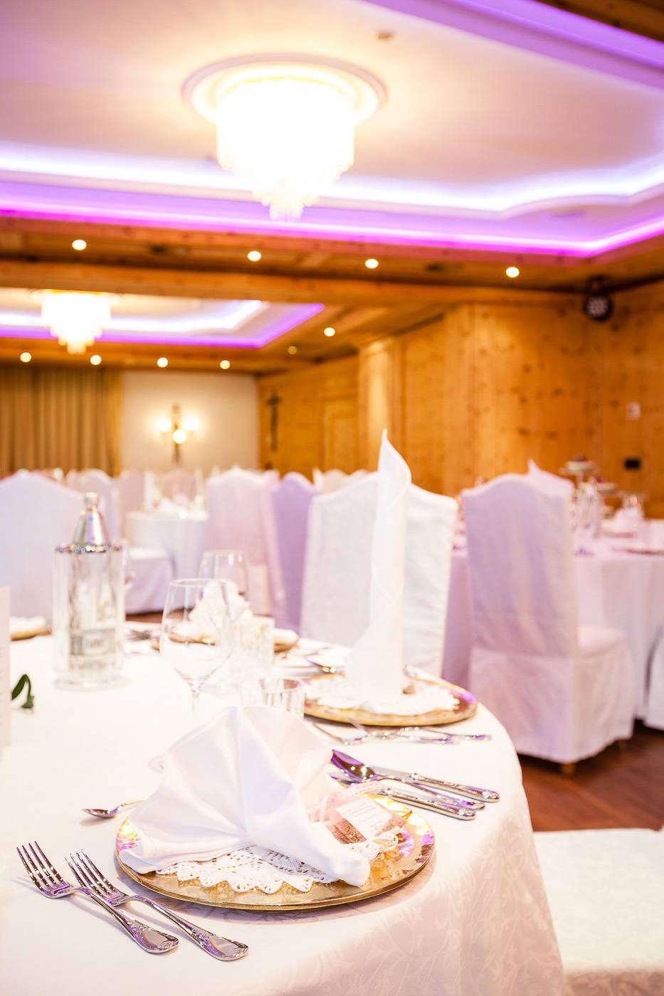 aschenputtel-hochzeitsfotograf-saal-hotel-hall-in-tirol