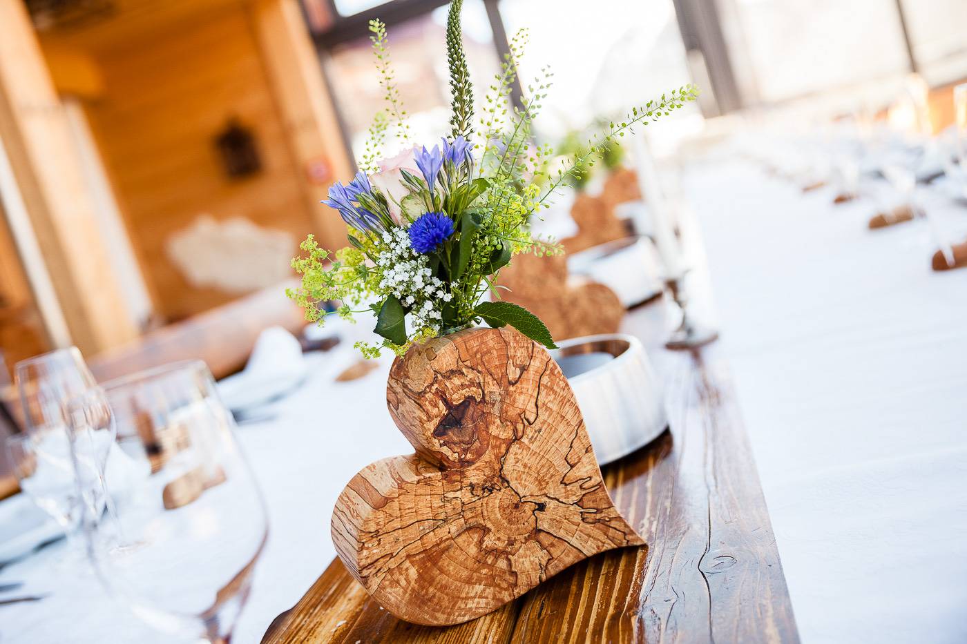 aschenputtel-hochzeitsfotograf-tischdeko-hohe-mut-alm-obergurgl-tirol