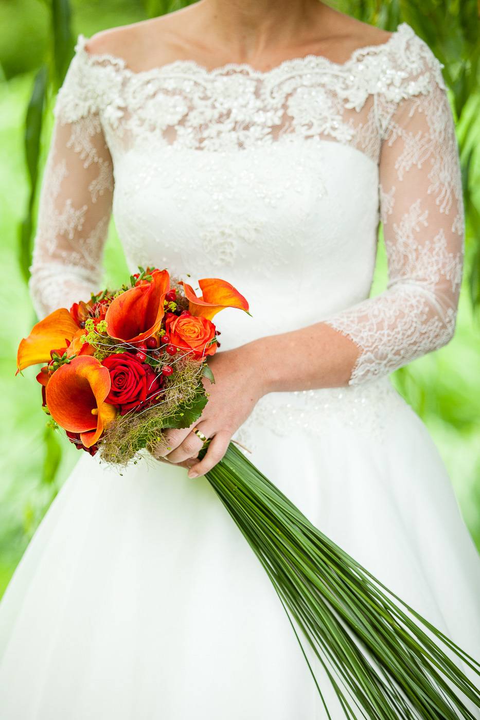 aschenputtel-hochzeitsfotograf-brautstrauss-mentlberg-innsbruck-tirol