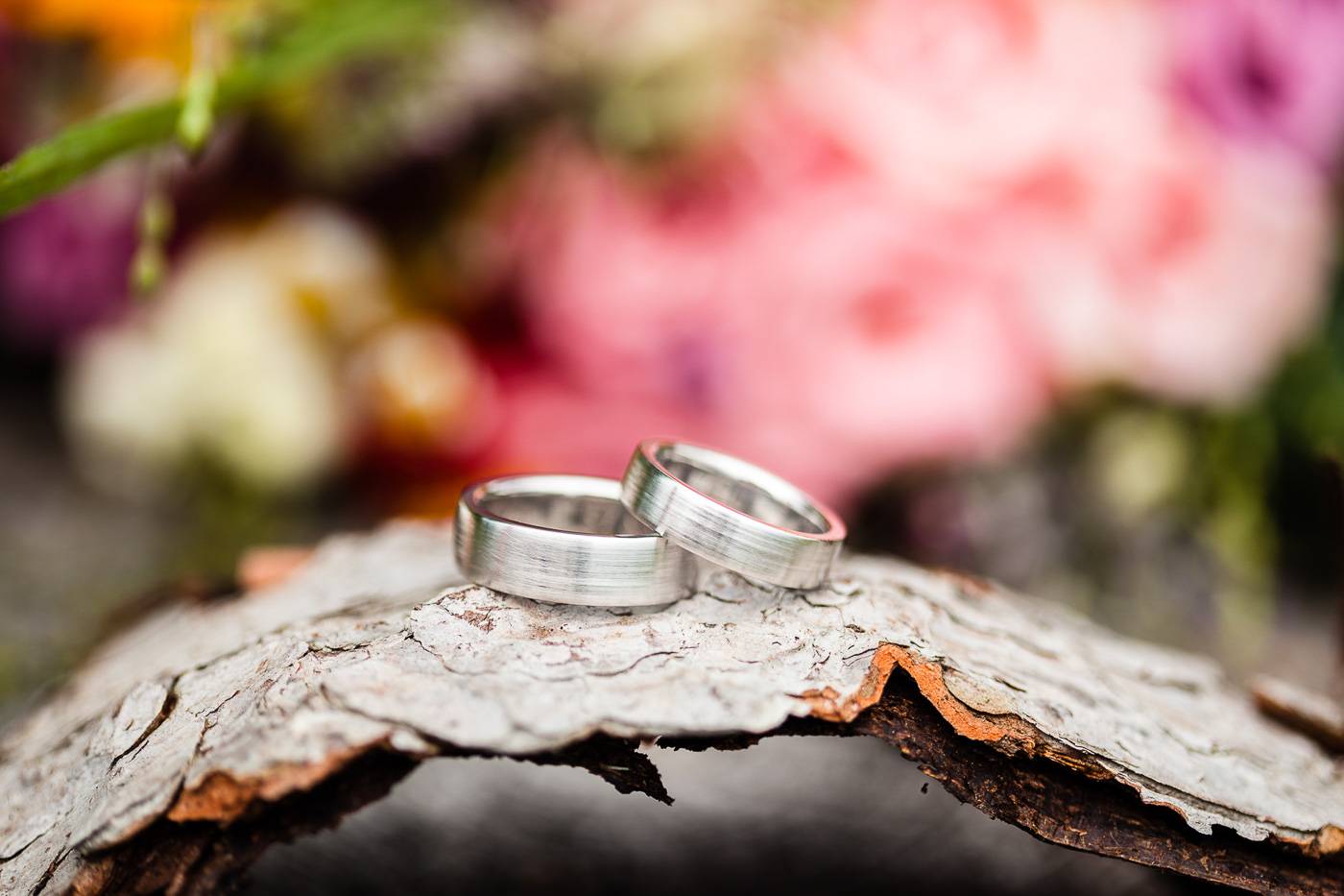 aschenputtel-hochzeitsfotograf-ringfotos-details-suedtirol